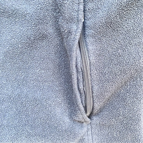 Black fleece pile zip up turtleneck jacket with zip up pockets- men’s size small - Picture 4 of 4
